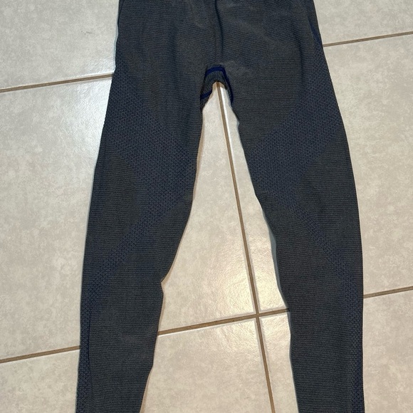 Gymshark Blue Textured Leggings - Picture 9 of 9